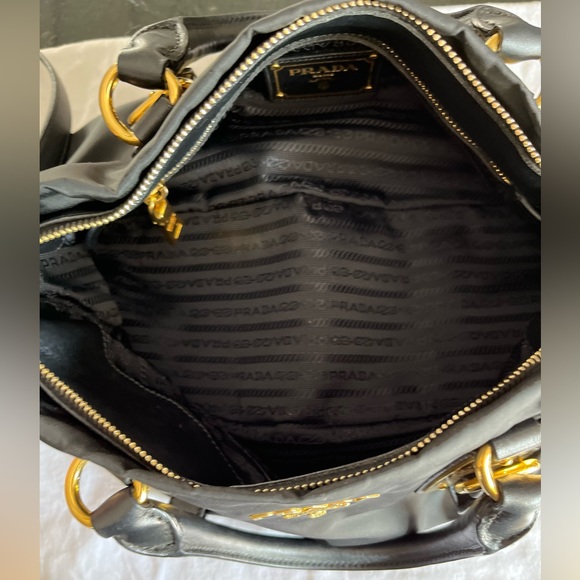 Authentic- PreOwned Prada, Nylon Bag, Excellent Condition - Picture 8 of 13